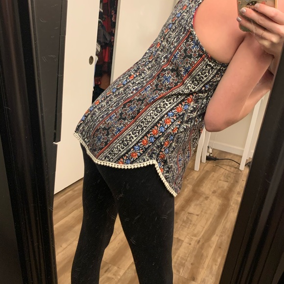 Cute top - Picture 5 of 5